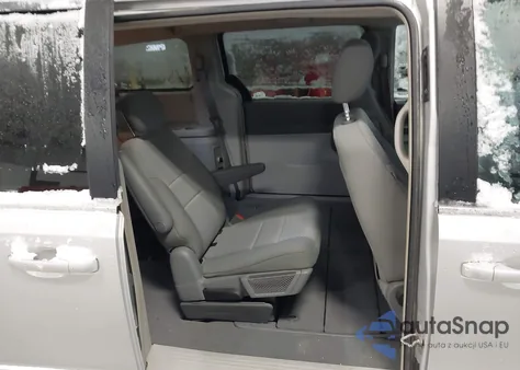 2008 Chrysler Town & Country Touring from USA, damaged, VIN 2A8HR54PX8R129192